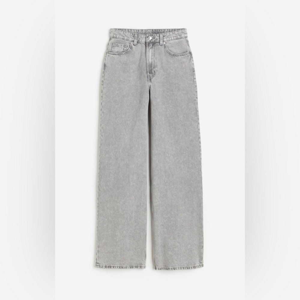 H&M Baggy Loose fit Wide Leg Jeans, light grey, Size 8.